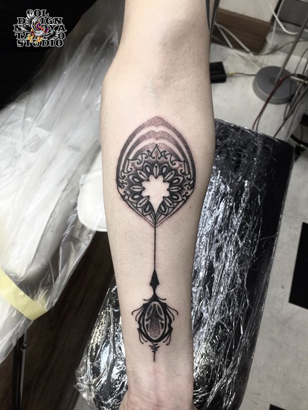 大須　タトゥー　トライバル